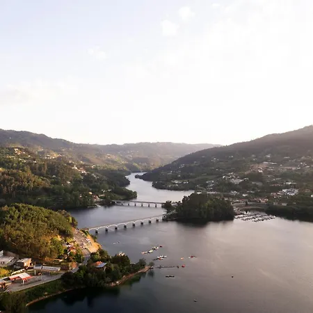 Retiro Da Montanha - Geres * تيراس دي بورو